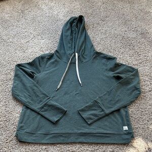 Vuori Women's Halo Essential Hoodie